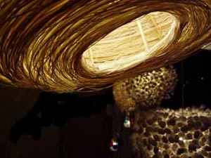 個(gè)性燈具：品味金屬光澤感(組圖)