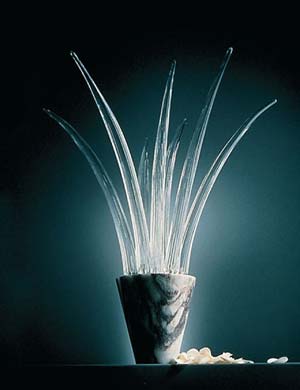 幻彩臺(tái)燈 有生命有表情（圖）