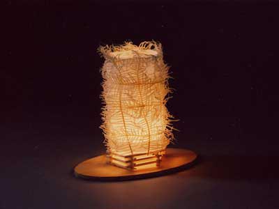 柔美燈具撒滿屋內(nèi)點(diǎn)點(diǎn)光影（圖）