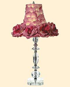 鮮花裝點(diǎn)臺(tái)燈 香薰美好生活（圖）