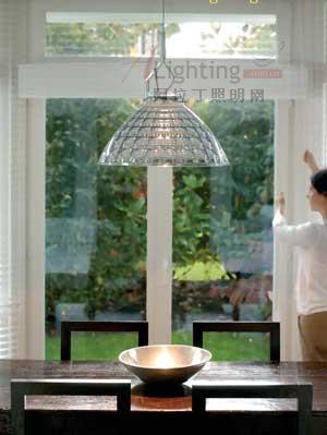 意大利燈具設(shè)計(jì) 簡(jiǎn)潔塑個(gè)性(圖)