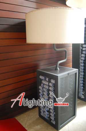 崔華峰當(dāng)代·東方·印象之算盤燈(圖)