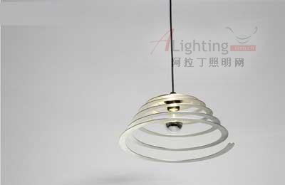 蚊香吊燈 有形無煙妙設計(組圖)