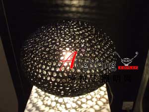 鏤空金屬蛋燈 繁華的設計(組圖)