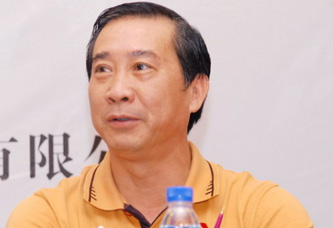 古鎮(zhèn)黨委書記吳潤富：造世界燈都